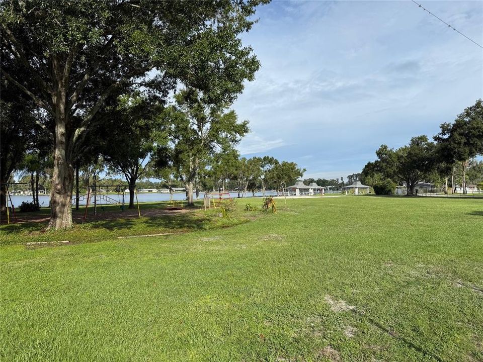 Active With Contract: $340,000 (3 beds, 2 baths, 1444 Square Feet)