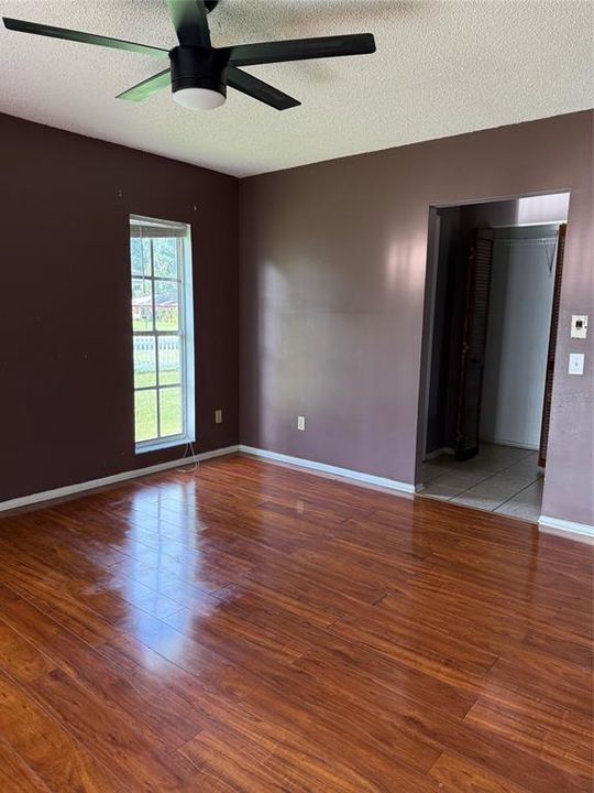 Active With Contract: $340,000 (3 beds, 2 baths, 1444 Square Feet)