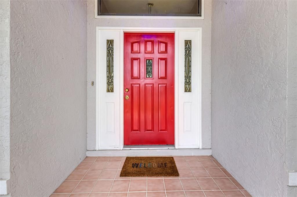 合同活跃: $258,000 (2 贝兹, 2 浴室, 2053 平方英尺)