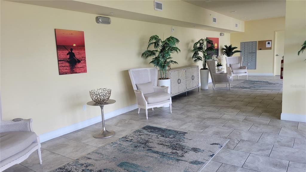 For Rent: $5,000 (2 beds, 2 baths, 1950 Square Feet)