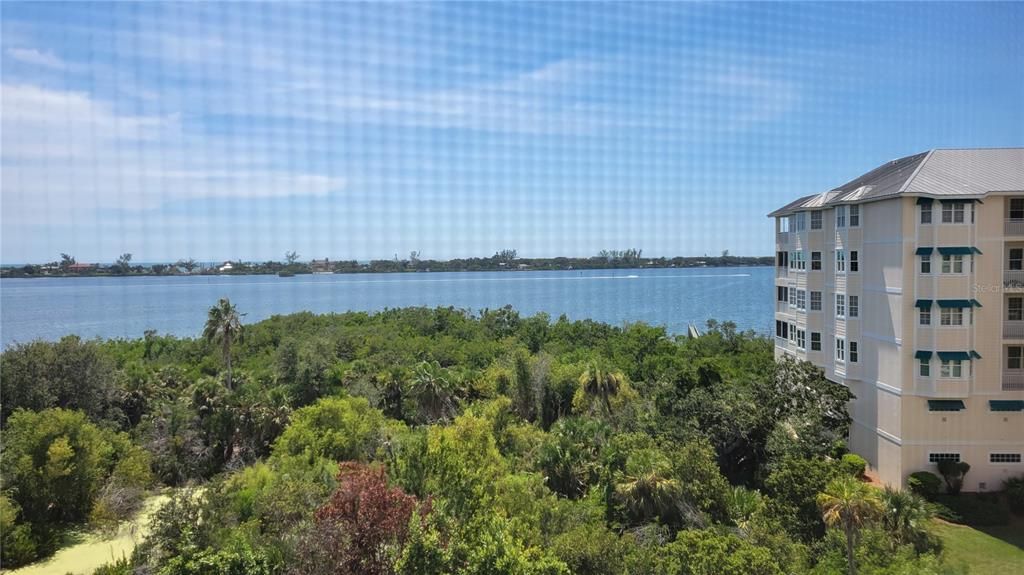 For Rent: $5,000 (2 beds, 2 baths, 1950 Square Feet)