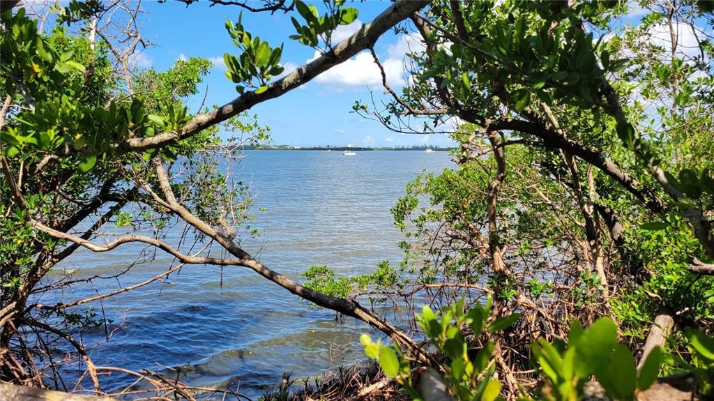 For Rent: $5,000 (2 beds, 2 baths, 1950 Square Feet)