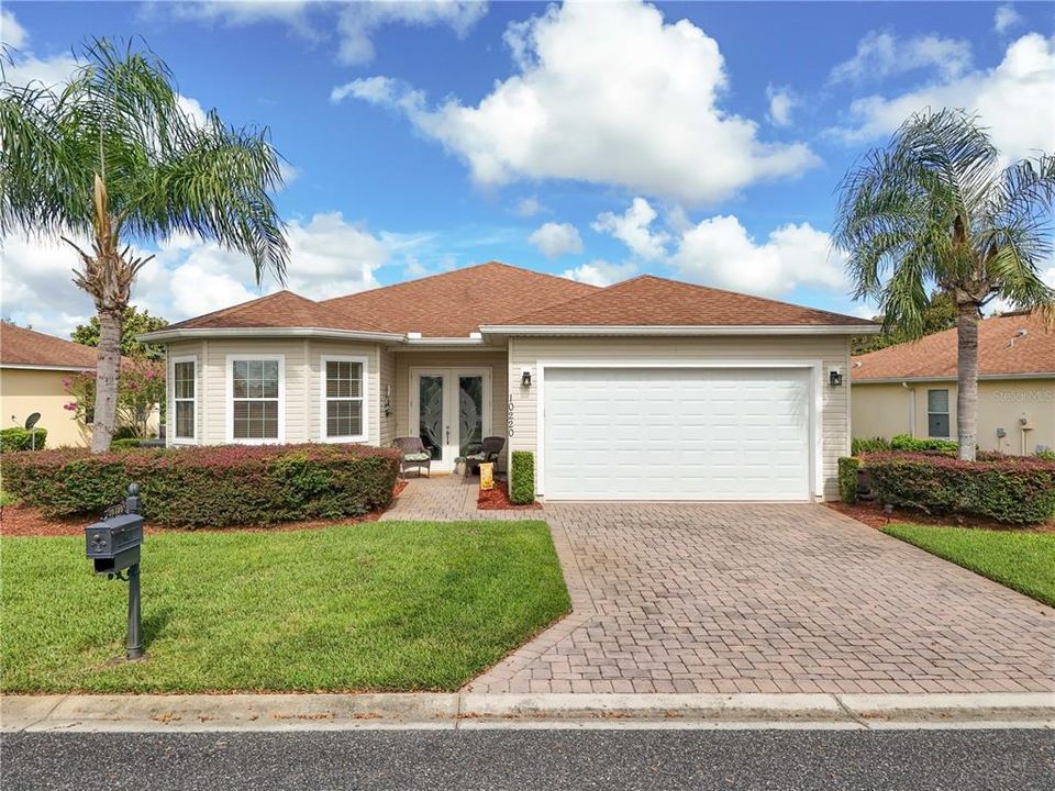 合同活跃: $299,900 (3 贝兹, 2 浴室, 1502 平方英尺)