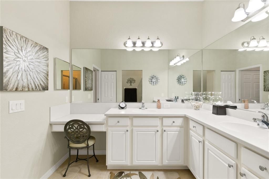 合同活跃: $299,900 (3 贝兹, 2 浴室, 1502 平方英尺)