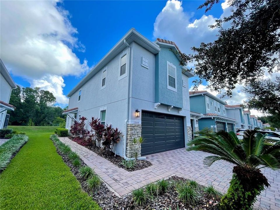 Recientemente alquilado: $2,495 (3 camas, 3 baños, 1753 Pies cuadrados)
