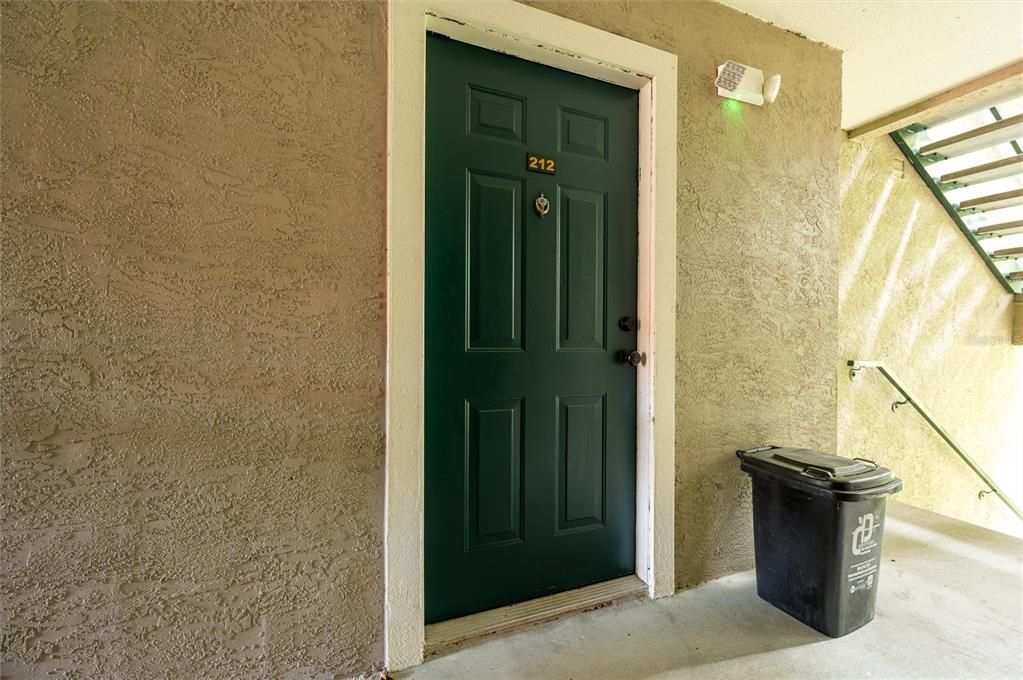 待售: $240,000 (2 贝兹, 2 浴室, 1107 平方英尺)