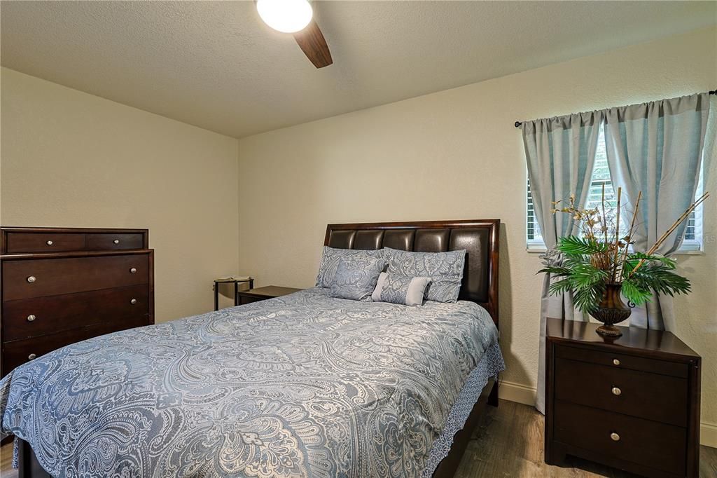 На продажу: $1,200,000 (3 спален, 2 ванн, 1716 Квадратных фут)