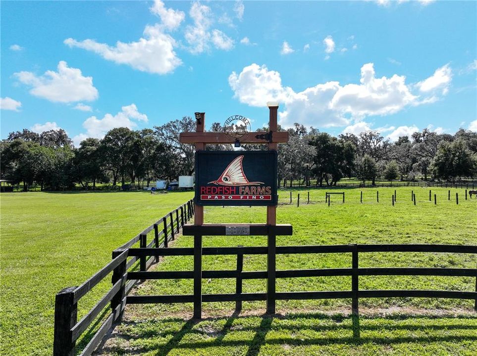 На продажу: $1,200,000 (3 спален, 2 ванн, 1716 Квадратных фут)