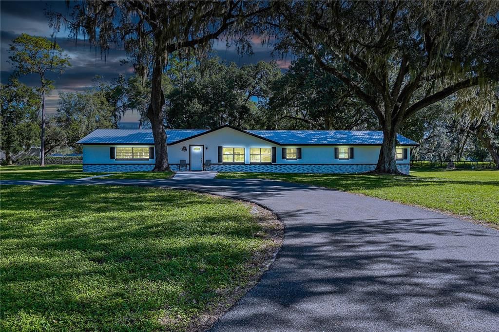 На продажу: $1,200,000 (3 спален, 2 ванн, 1716 Квадратных фут)