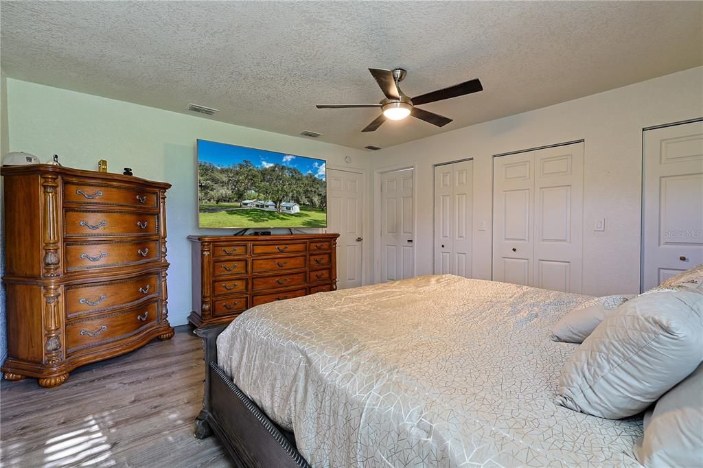 На продажу: $1,200,000 (3 спален, 2 ванн, 1716 Квадратных фут)