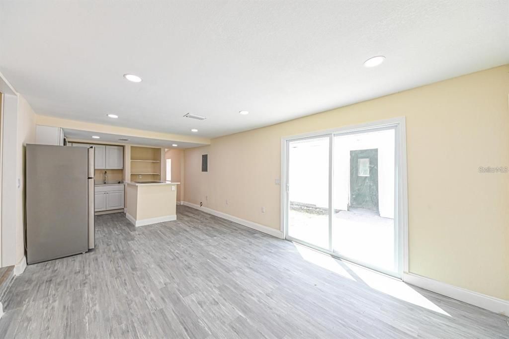 En Venta: $314,000 (5 camas, 3 baños, 1320 Pies cuadrados)