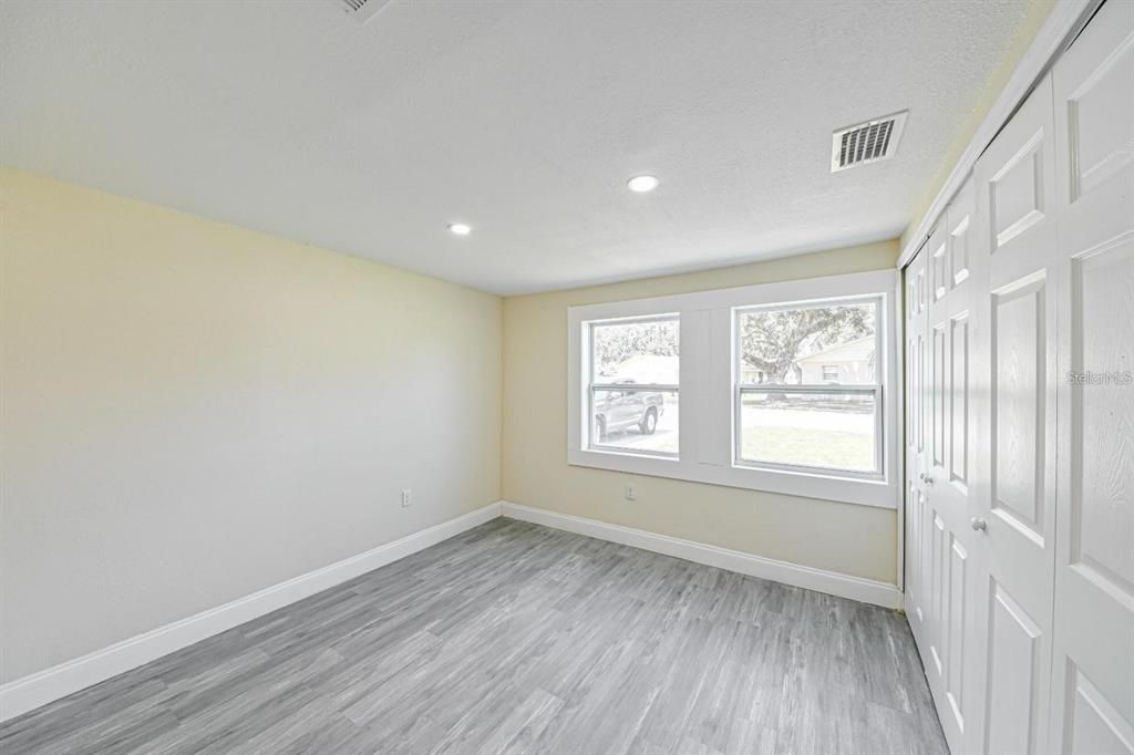 En Venta: $314,000 (5 camas, 3 baños, 1320 Pies cuadrados)