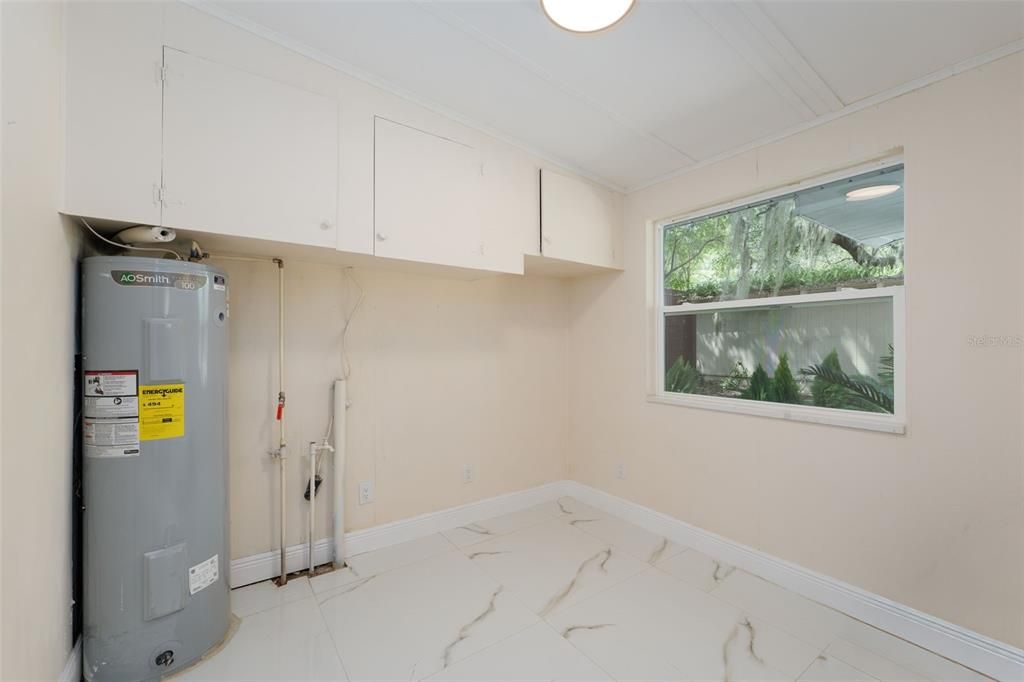 For Sale: $279,900 (2 beds, 2 baths, 1020 Square Feet)