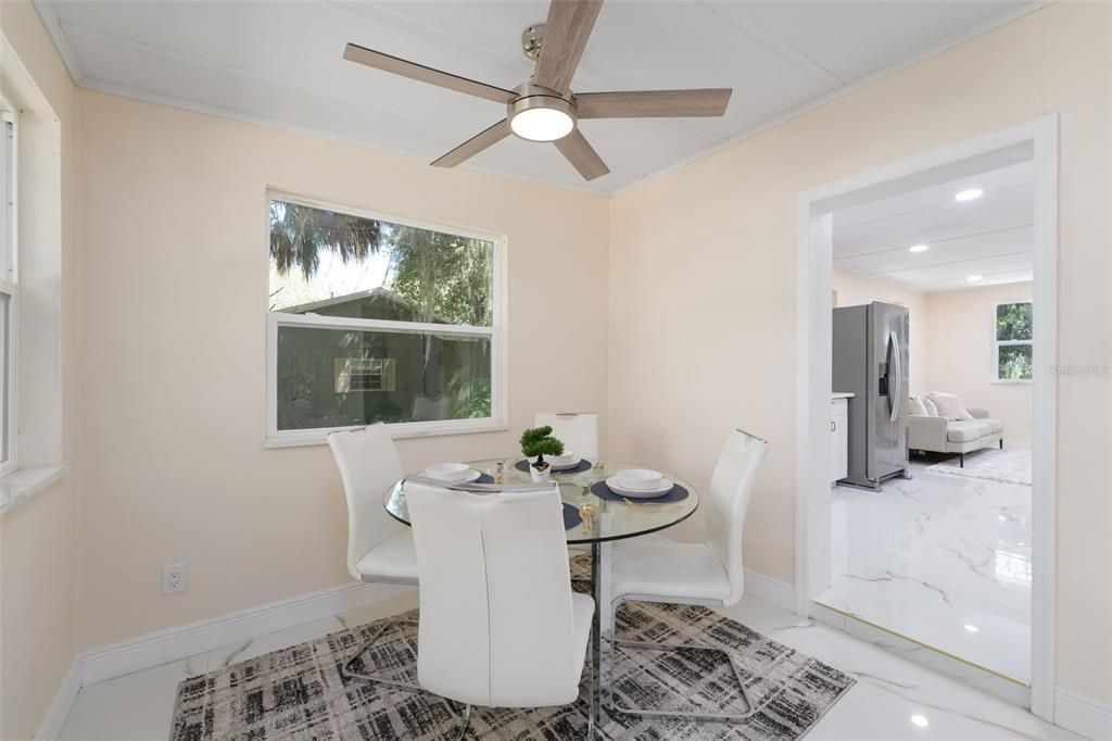 For Sale: $279,900 (2 beds, 2 baths, 1020 Square Feet)