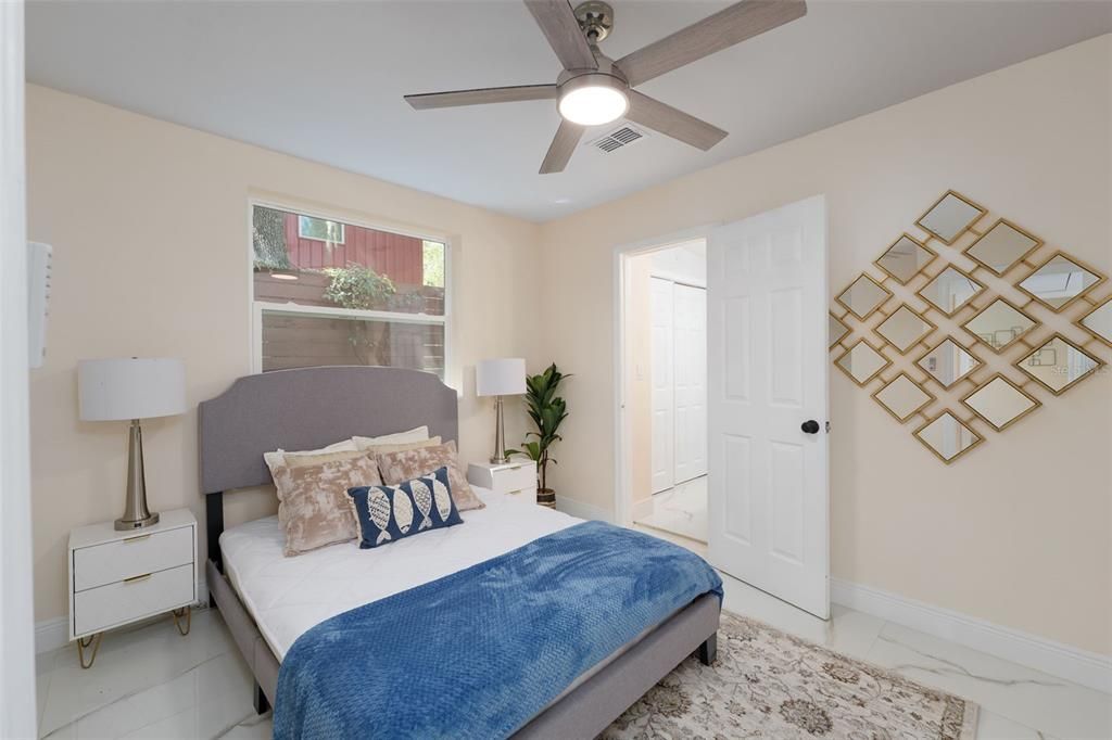 For Sale: $279,900 (2 beds, 2 baths, 1020 Square Feet)