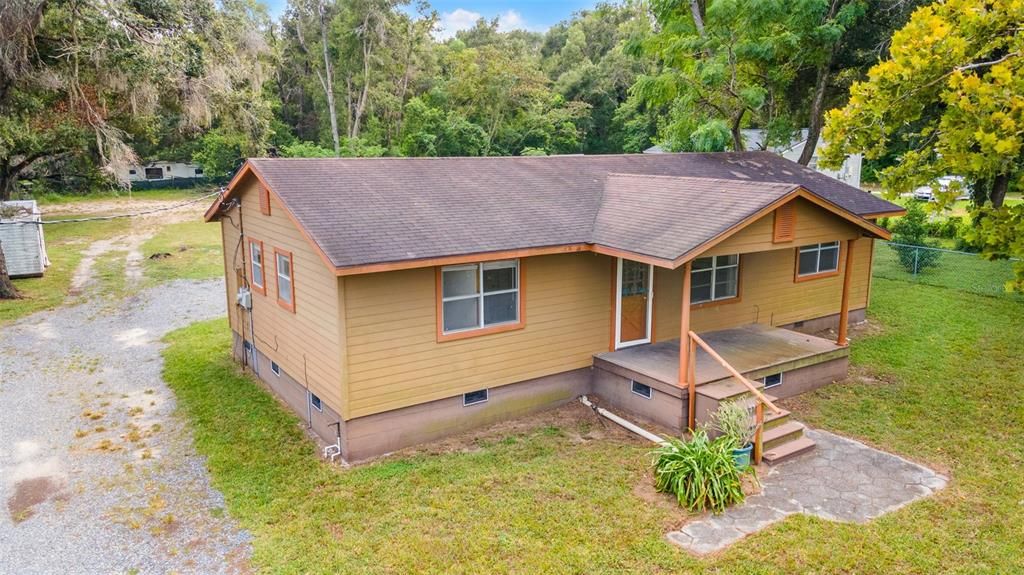 最近售出: $235,000 (3 贝兹, 2 浴室, 1152 平方英尺)