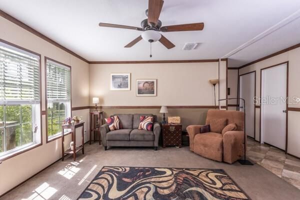 For Sale: $359,900 (3 beds, 2 baths, 1215 Square Feet)