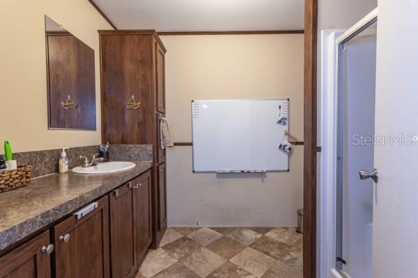 For Sale: $359,900 (3 beds, 2 baths, 1215 Square Feet)