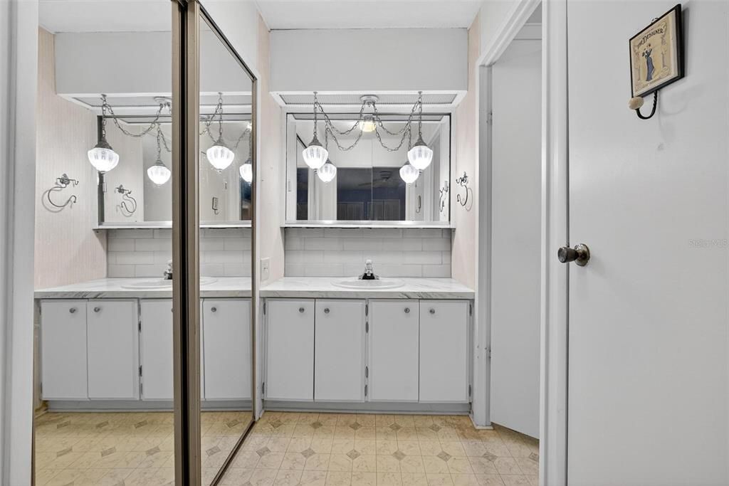 待售: $265,000 (2 贝兹, 2 浴室, 1152 平方英尺)