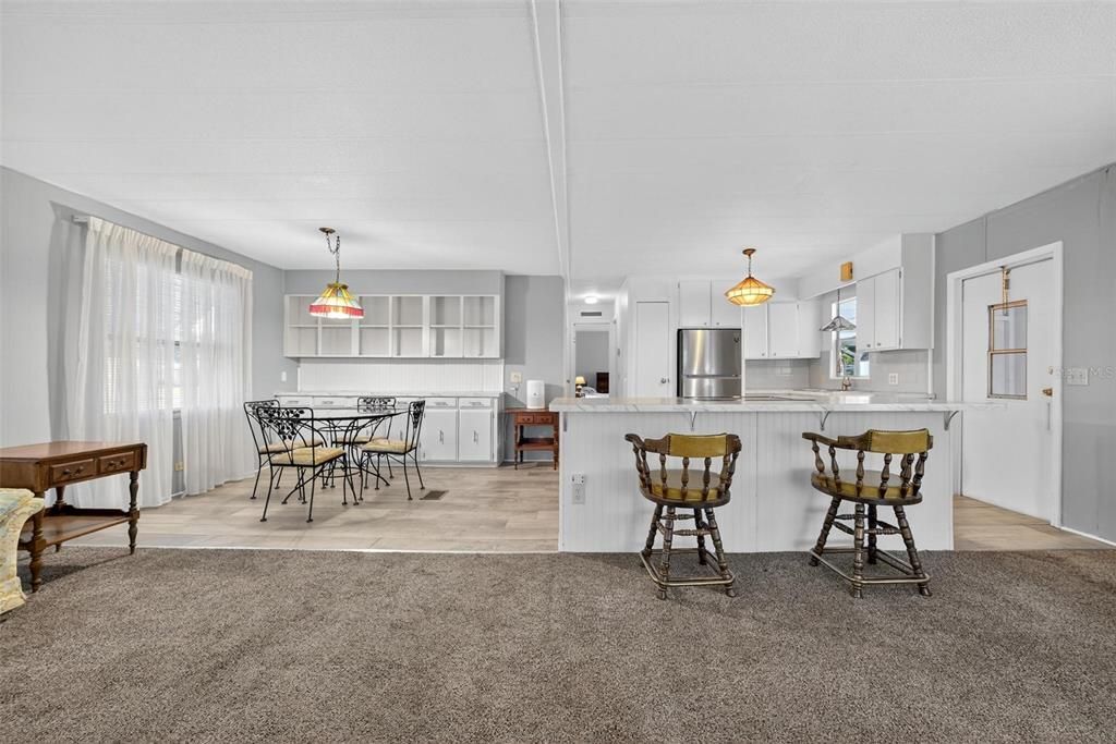 待售: $265,000 (2 贝兹, 2 浴室, 1152 平方英尺)