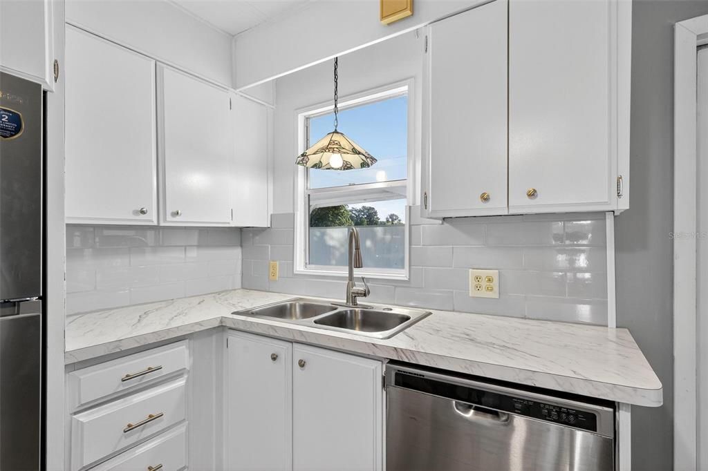 待售: $265,000 (2 贝兹, 2 浴室, 1152 平方英尺)