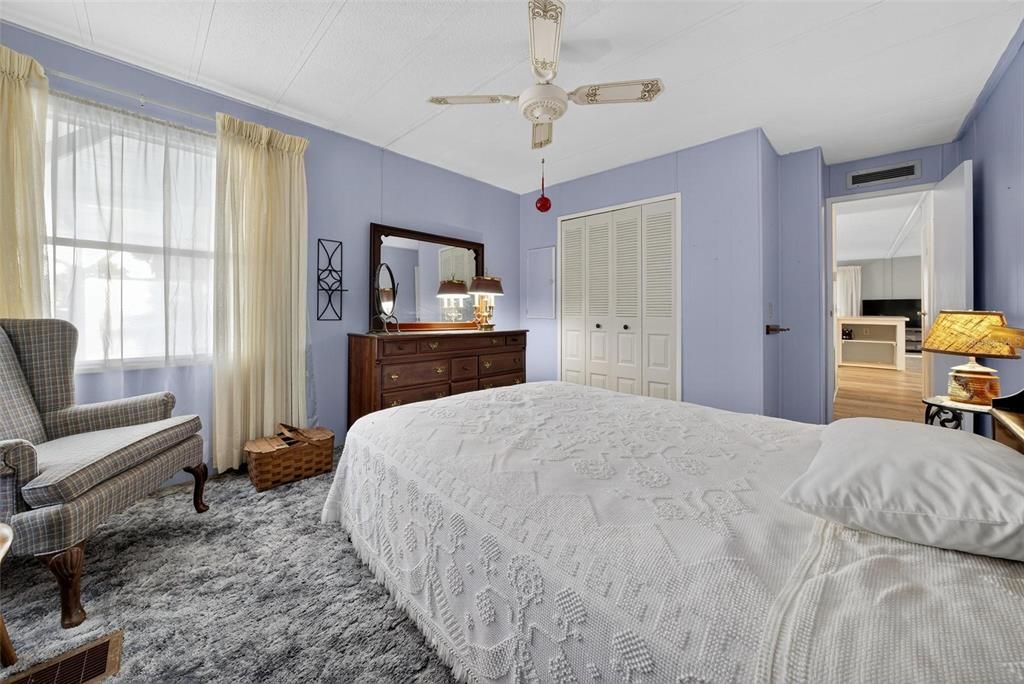 待售: $265,000 (2 贝兹, 2 浴室, 1152 平方英尺)