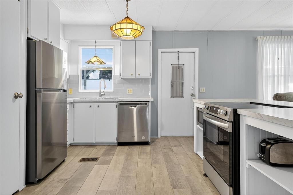 待售: $265,000 (2 贝兹, 2 浴室, 1152 平方英尺)