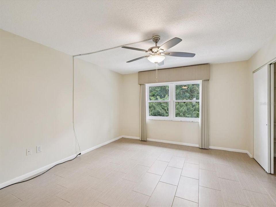 Под контрактом: $69,500 (1 спален, 1 ванн, 672 Квадратных фут)