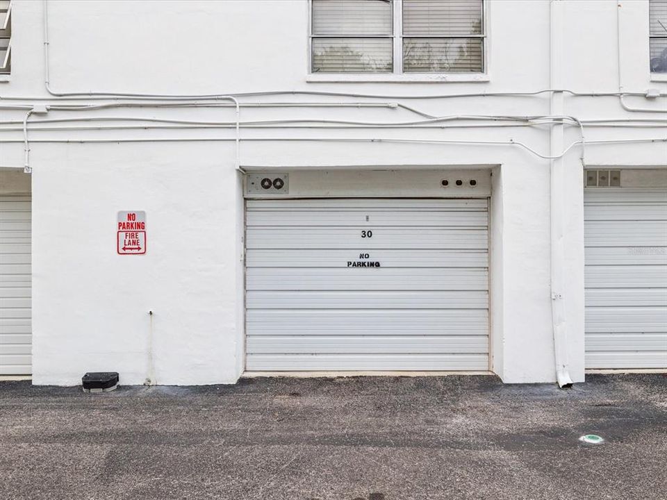 Под контрактом: $69,500 (1 спален, 1 ванн, 672 Квадратных фут)