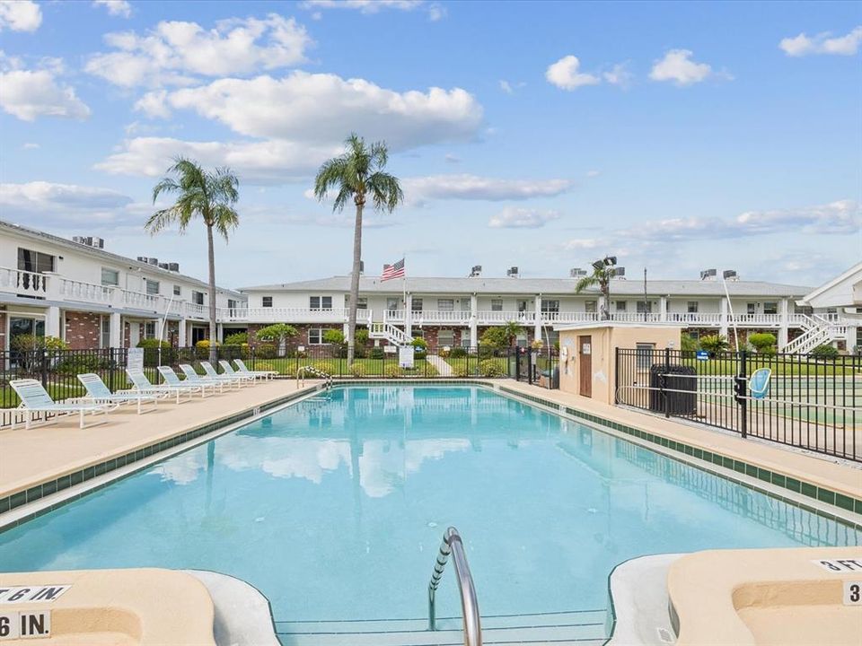 Под контрактом: $69,500 (1 спален, 1 ванн, 672 Квадратных фут)