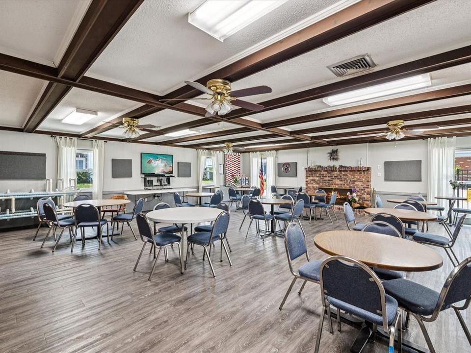 Под контрактом: $69,500 (1 спален, 1 ванн, 672 Квадратных фут)