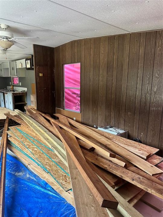 待售: $120,000 (2 贝兹, 2 浴室, 720 平方英尺)