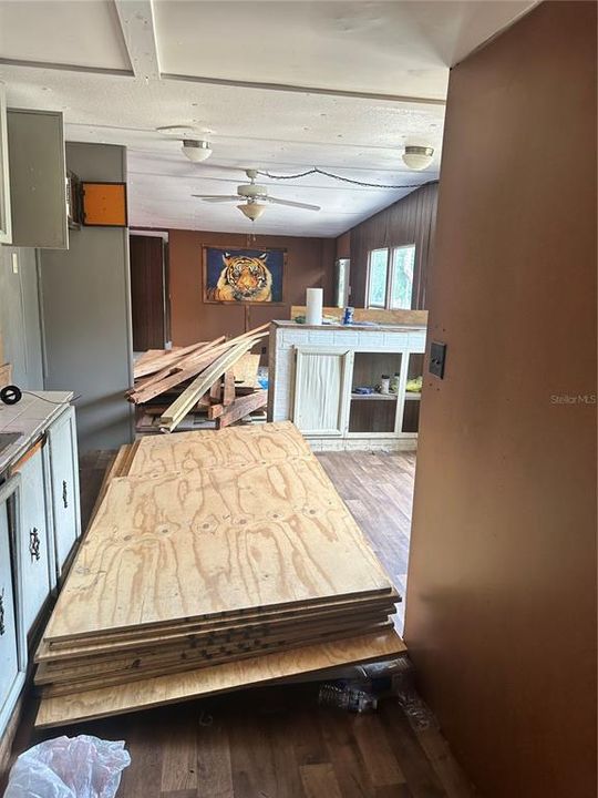 待售: $120,000 (2 贝兹, 2 浴室, 720 平方英尺)