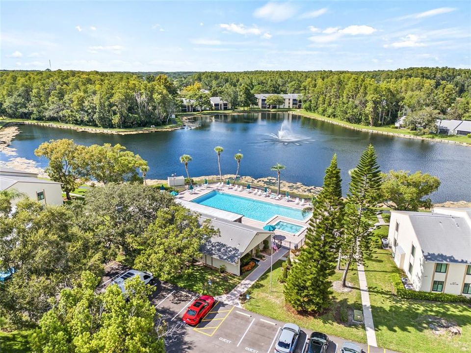 待售: $170,000 (2 贝兹, 2 浴室, 1041 平方英尺)