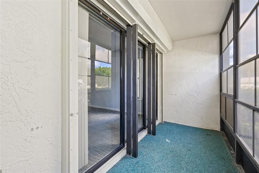 待售: $170,000 (2 贝兹, 2 浴室, 1041 平方英尺)