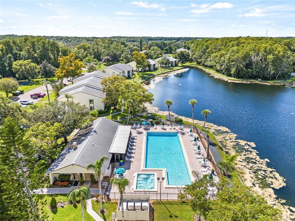 待售: $170,000 (2 贝兹, 2 浴室, 1041 平方英尺)