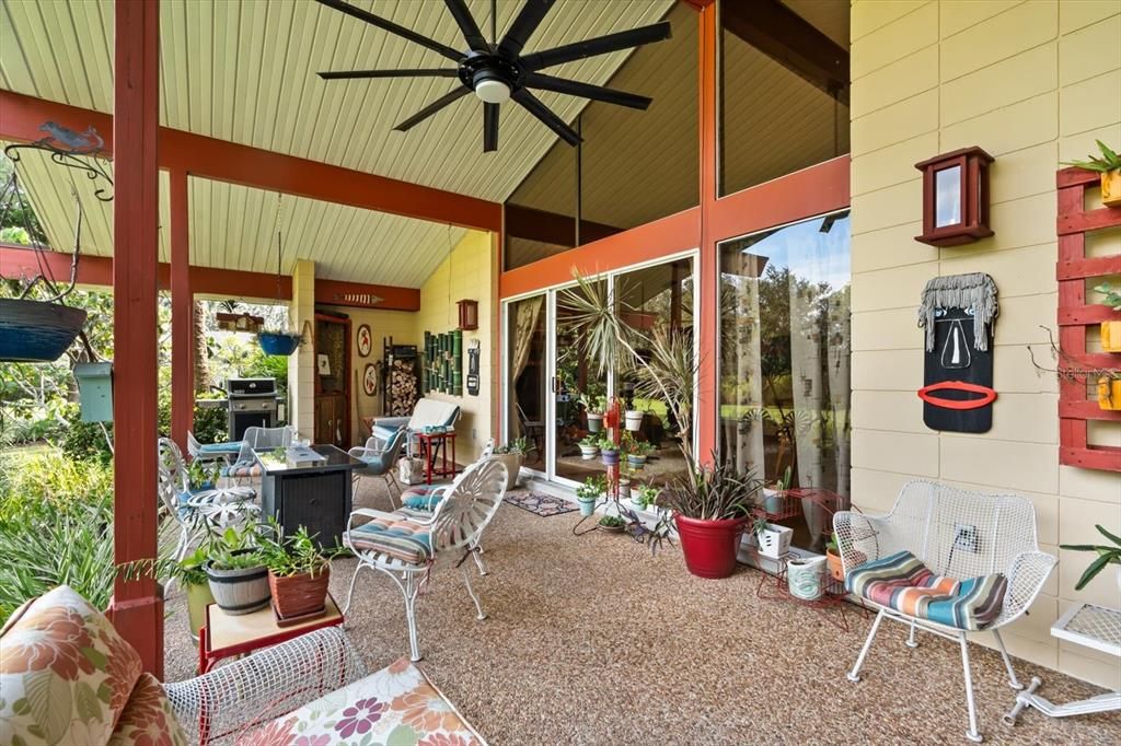 For Sale: $680,000 (4 beds, 2 baths, 2868 Square Feet)