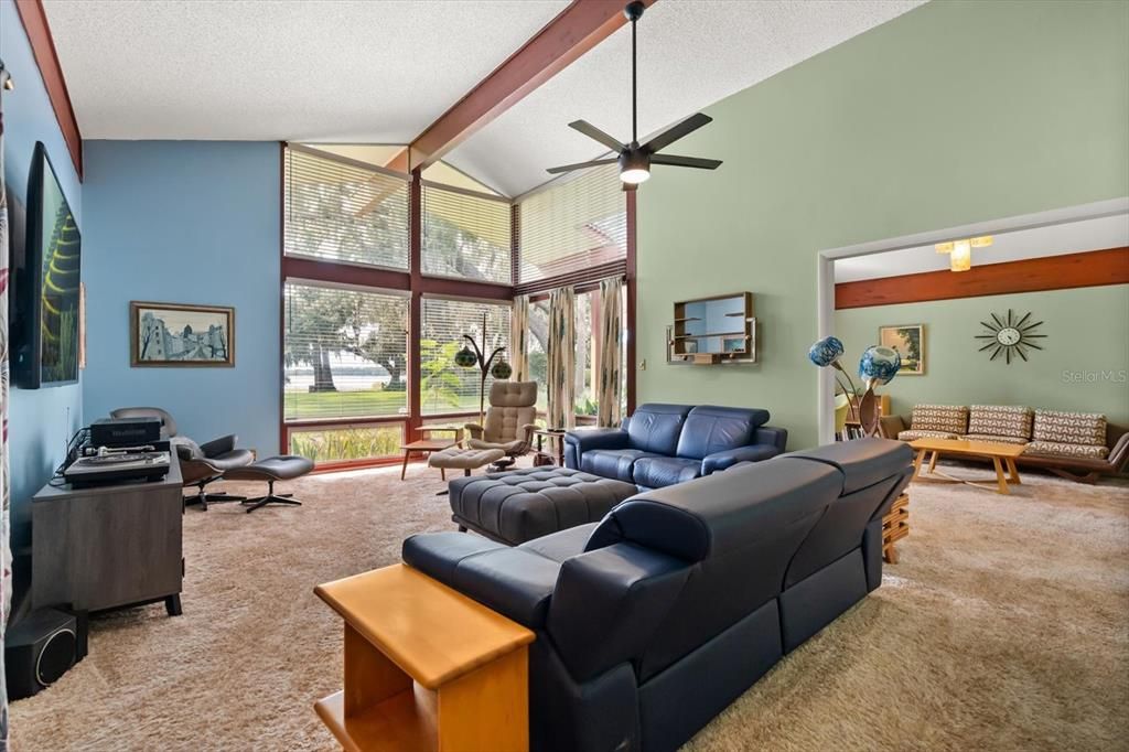 For Sale: $680,000 (4 beds, 2 baths, 2868 Square Feet)