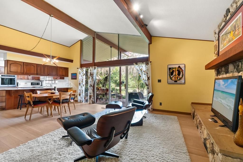 For Sale: $680,000 (4 beds, 2 baths, 2868 Square Feet)