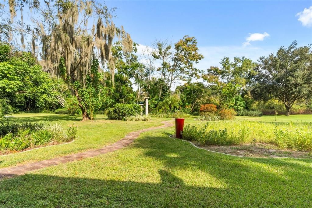 For Sale: $680,000 (4 beds, 2 baths, 2868 Square Feet)