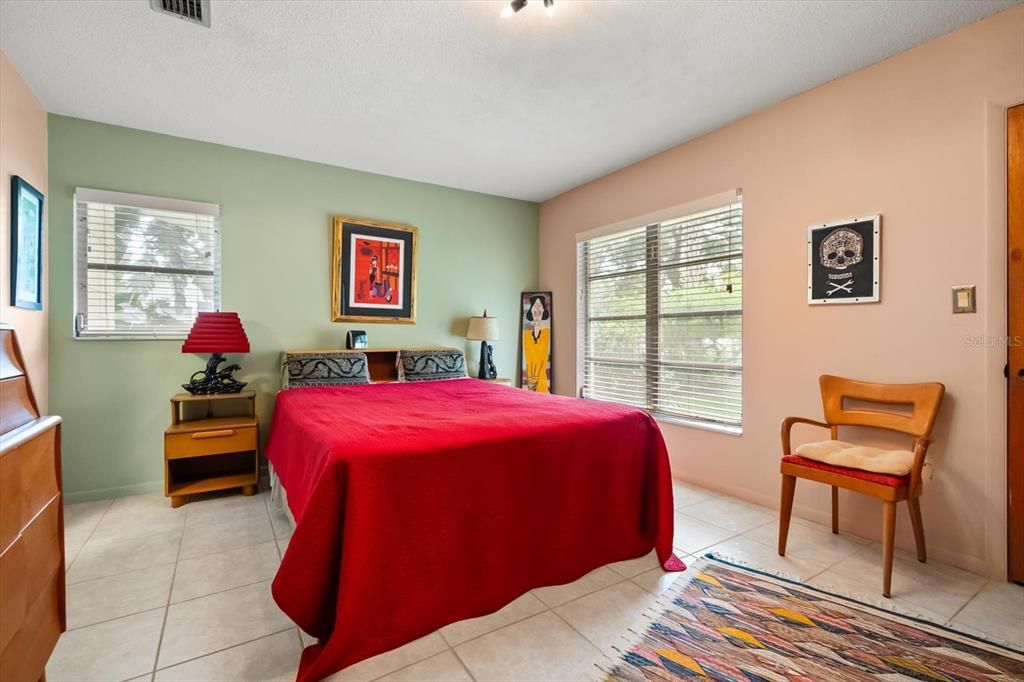 For Sale: $680,000 (4 beds, 2 baths, 2868 Square Feet)