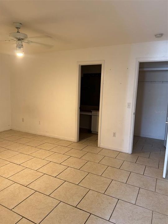 En Renta: $950 (1 camas, 1 baños, 300 Pies cuadrados)