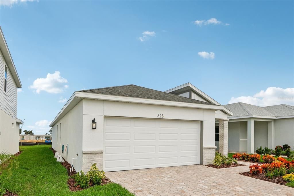 Active With Contract: $309,990 (3 beds, 2 baths, 1480 Square Feet)