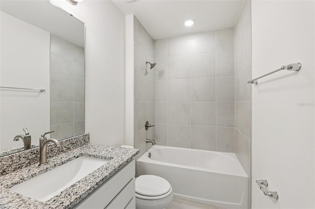 Active With Contract: $309,990 (3 beds, 2 baths, 1480 Square Feet)