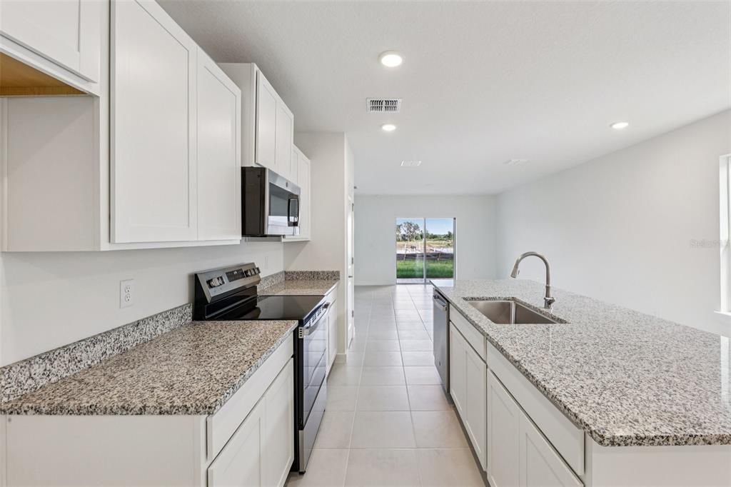 Active With Contract: $309,990 (3 beds, 2 baths, 1480 Square Feet)