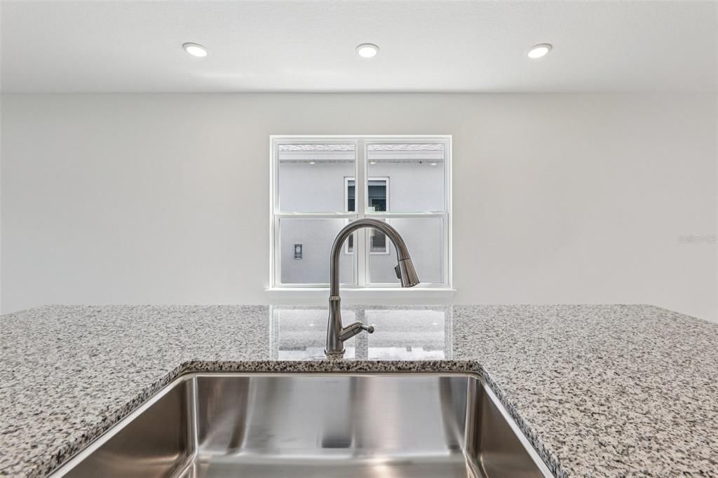 Active With Contract: $309,990 (3 beds, 2 baths, 1480 Square Feet)