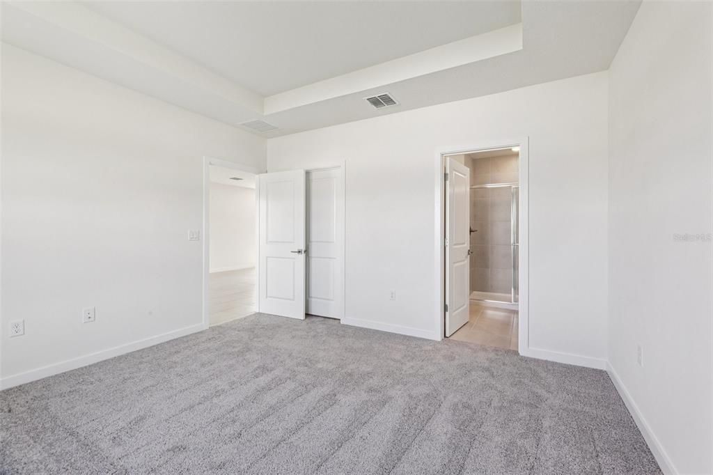 Active With Contract: $309,990 (3 beds, 2 baths, 1480 Square Feet)