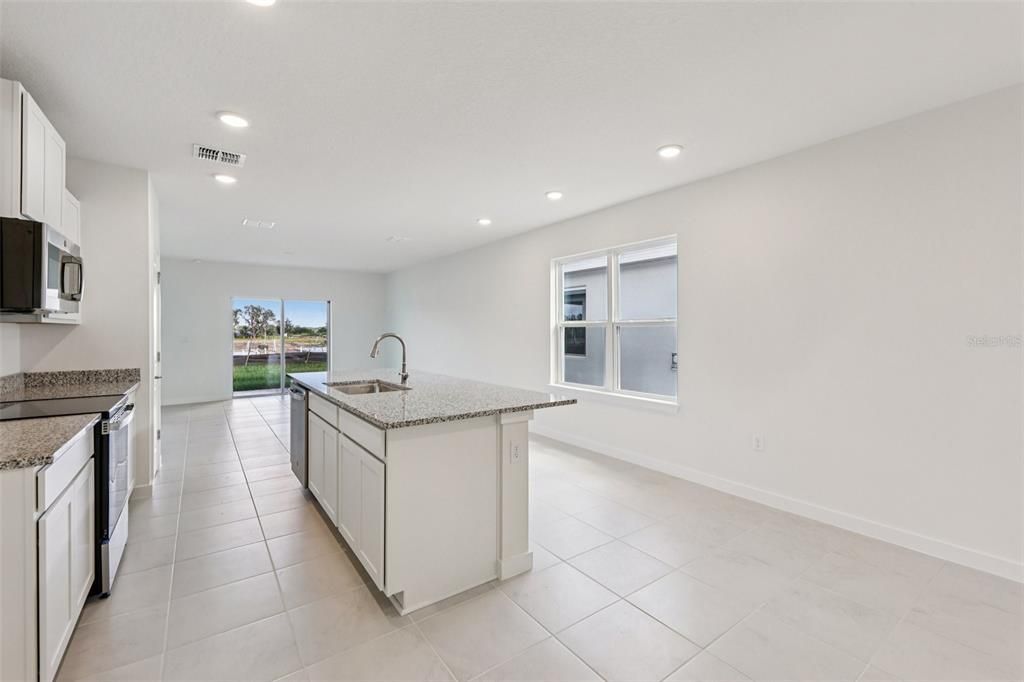 Active With Contract: $309,990 (3 beds, 2 baths, 1480 Square Feet)