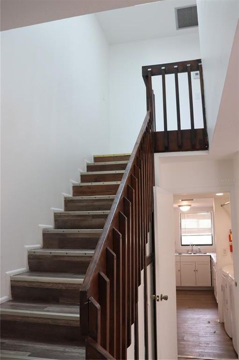 Под контрактом: $1,300 (2 спален, 2 ванн, 1116 Квадратных фут)