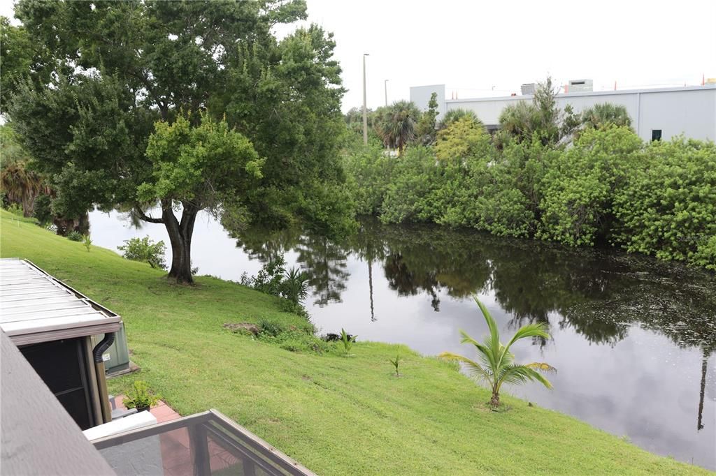 Под контрактом: $1,300 (2 спален, 2 ванн, 1116 Квадратных фут)